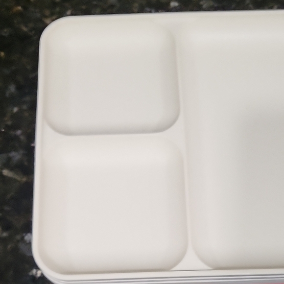 Vintage Set of 5 Tupperware Stackable White and Red Dinner Lunch Trays - Picture 2 of 8
